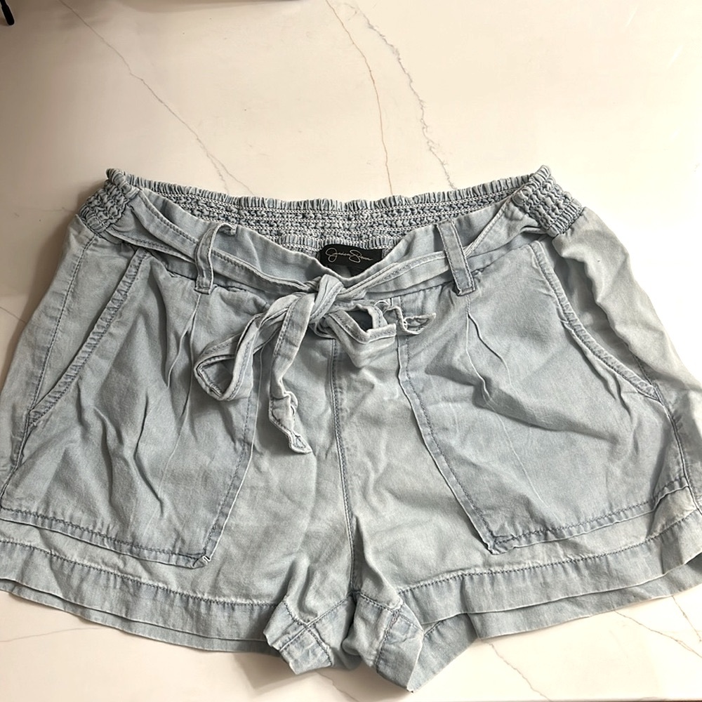 Jessica Simpson cotton shorts with front bow. Super cute! GUC. Size M.